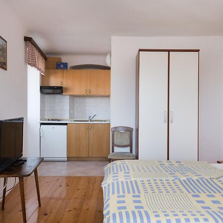 Apartments Mirakul มาลีโลชินจ์ ห้อง รูปภาพ