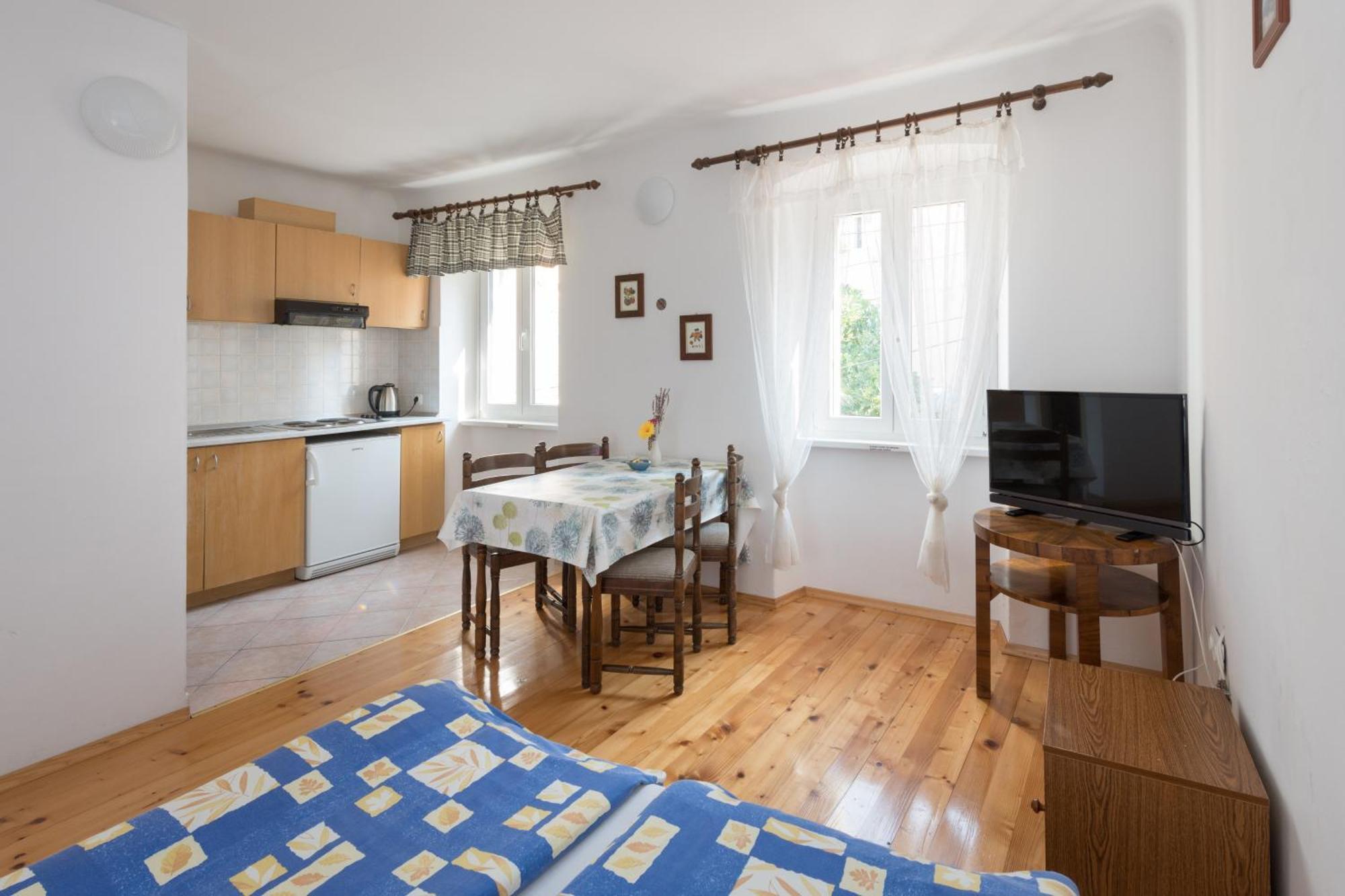 Apartments Mirakul มาลีโลชินจ์ ห้อง รูปภาพ
